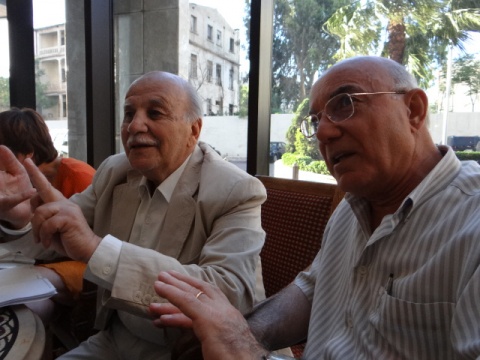 Ahmed Faez Fawaz (l), Selim Kheirbek, ehemalige politische Gefangene