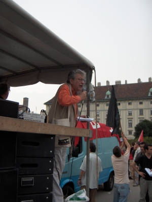 Leo Gabriel, leader of the Social Forum, with the anti-imperialists