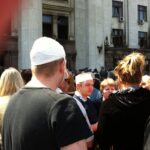 Alexej Albu (in the middle with bandage) in front of the union bldg in Odessa